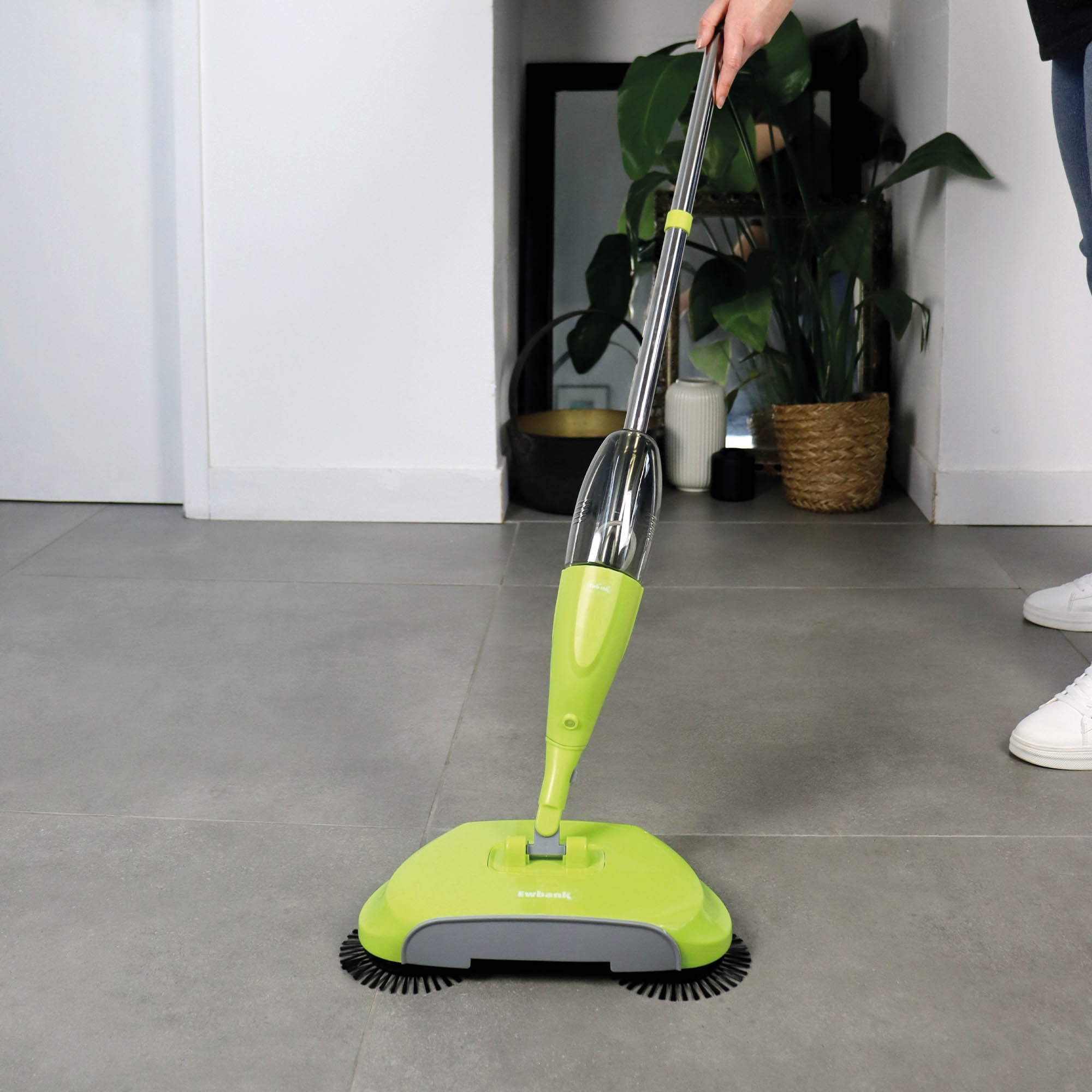 5-in-1 Universal Spray Mop Set, Trigger Spray, Interchangeable Heads, Ewbank, Green