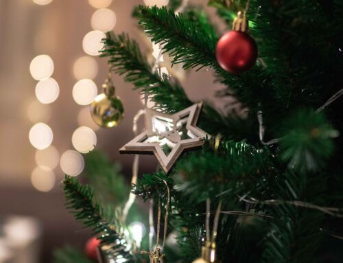 How to Clean an Artificial Christmas Tree